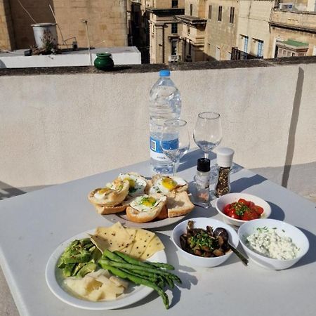 No 60, 2Nd Floor, Centrally Located, Fully Equipped Studio Apt Флориана Экстерьер фото
