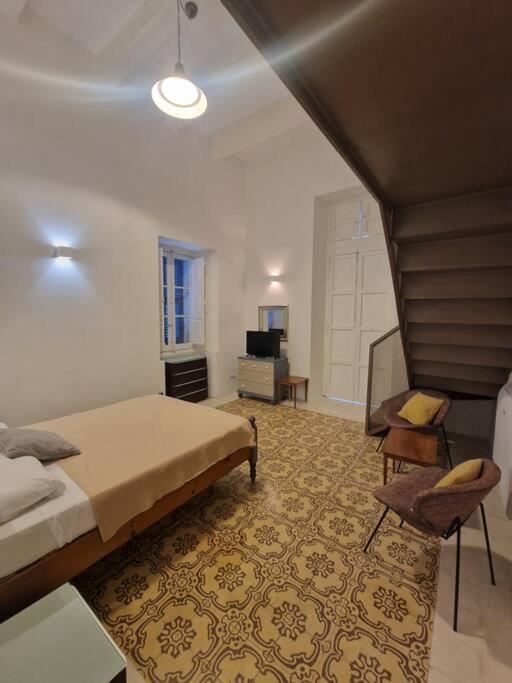 No 60, 2Nd Floor, Centrally Located, Fully Equipped Studio Apt Флориана Экстерьер фото