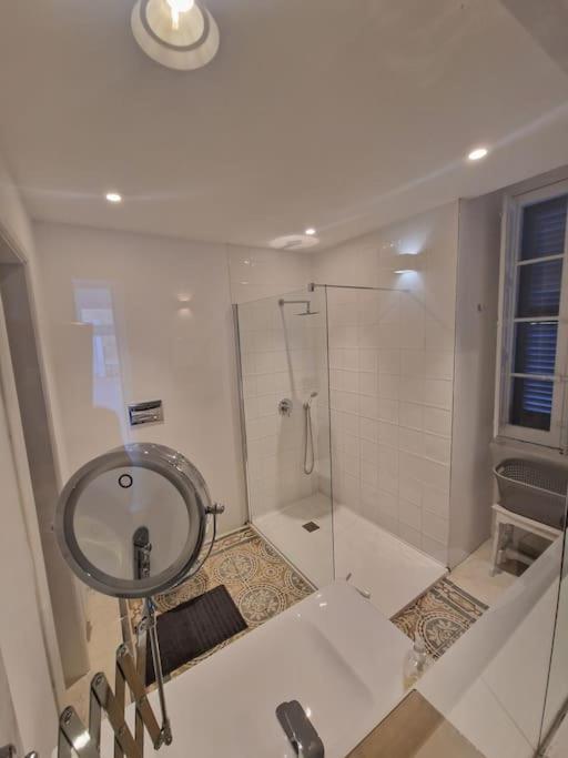 No 60, 2Nd Floor, Centrally Located, Fully Equipped Studio Apt Флориана Экстерьер фото