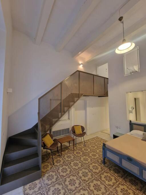 No 60, 2Nd Floor, Centrally Located, Fully Equipped Studio Apt Флориана Экстерьер фото